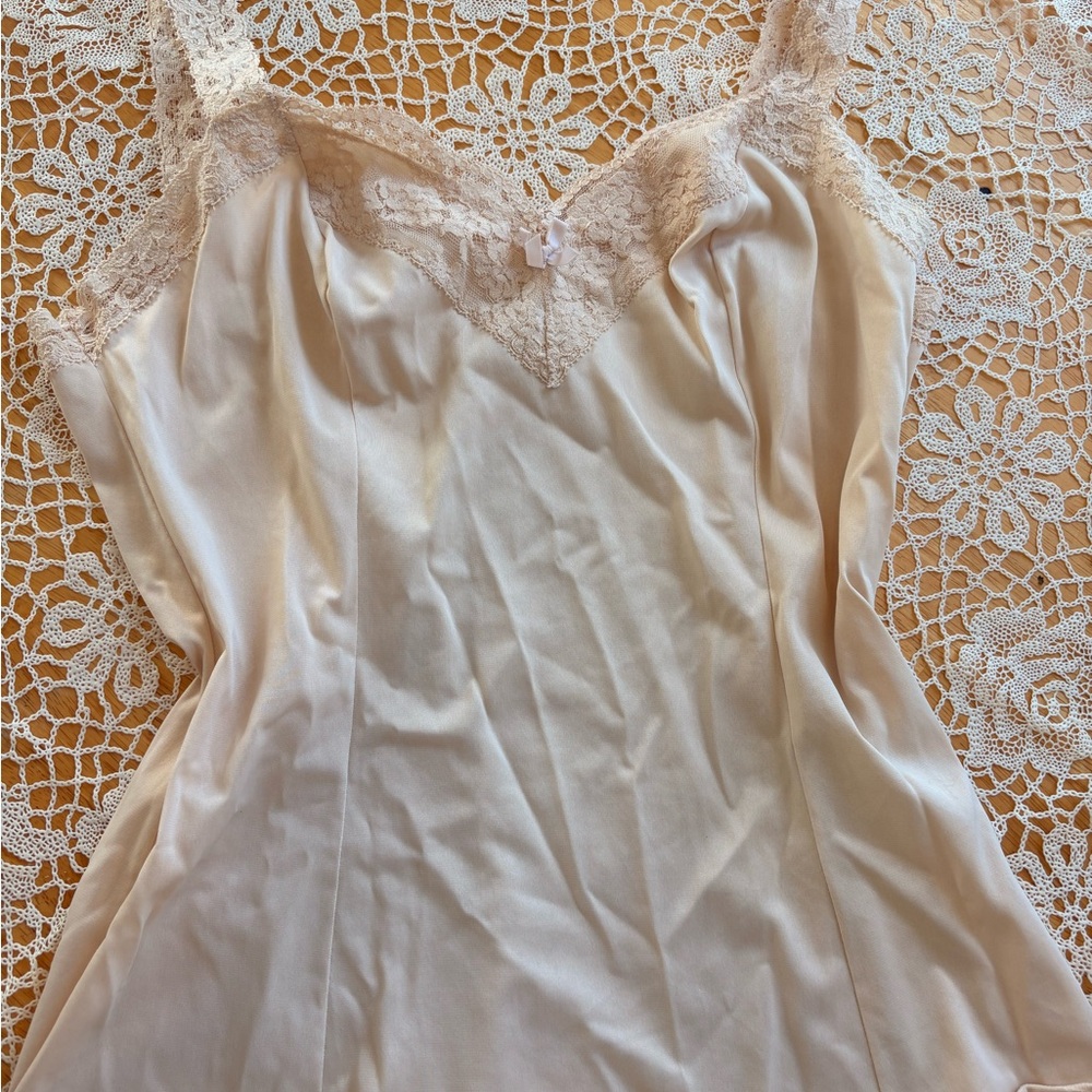 Luxurious Cream Lace Chemise